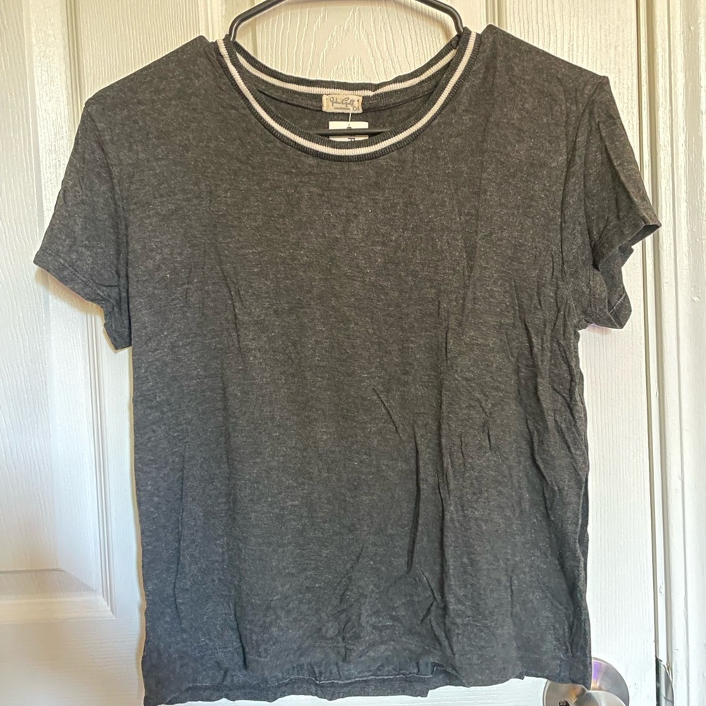Brandy Melville John Galt Crop Top